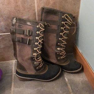 EUC Sorel Boots